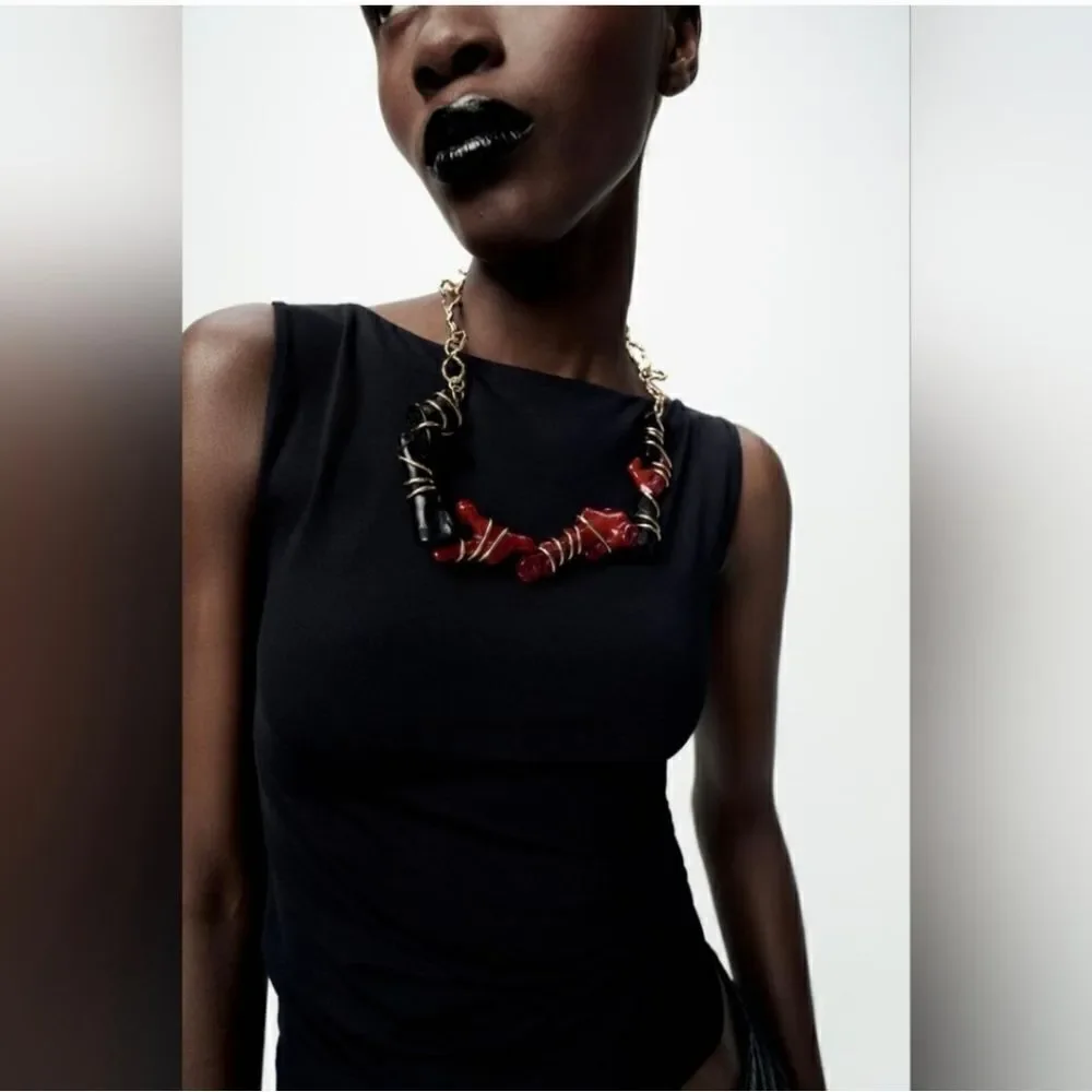 ZARA SET MATCHING SET FAUX CORAL NECKLACE AND RING